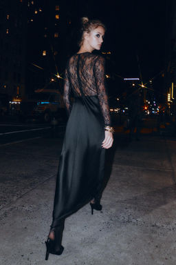 LONG DRESS WITH COMBINED LACE