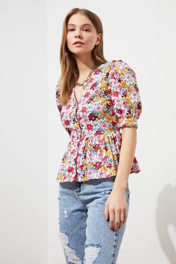 TRENDYOLMILLA Cok Renkli Dokuma Balon Kol V Yaka Cicekli Gomlek TWOSS21GO0555