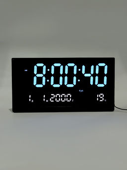 Часы электронные настенные, 47.5×25.3 см, синие цифры