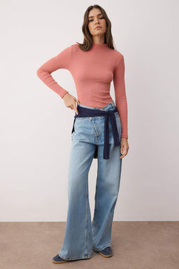 Gul Kurusu Fitted/Vucuda Oturan Dik Yaka Uzun Kol Fitilli Esnek Orme Bluz TWOAW21BZ0423