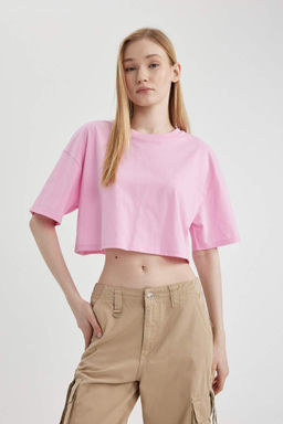 Классная базовая футболка свободного кроя с короткими рукавами