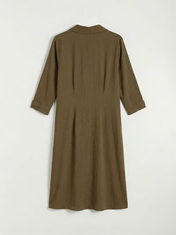 G?mlek Yaka Dokulu Elbise