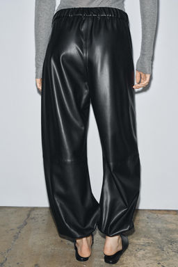 ZW COLLECTION LEATHER EFFECT BALLOON TROUSERS - Zara фото 3