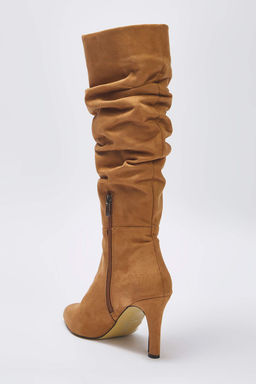 Camel Koruklu Suet Sivri Burun Ince Topuklu Kad?n Cizme TAKAW26CZ00015 - Trendyolmilla фото 5