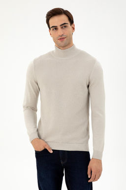 Мужской свитер с камнем Неожиданная скидка в корзине