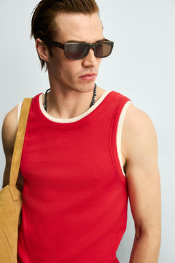 CAMISETA TANK RIB DOBLE / Blanco / Rojo