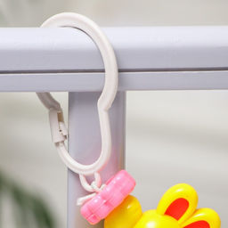 Растяжка на коляску/кроватку Зайки, 4 игрушки, Крошка Я  фото 4