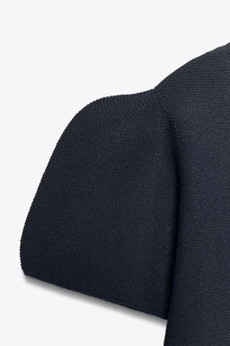 PUFF SLEEVE KNIT TOP