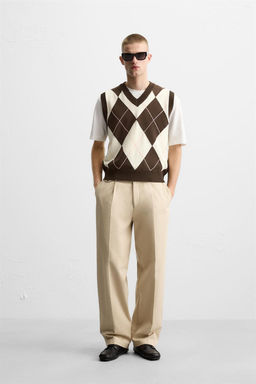 DIAMOND JACQUARD KNIT WAISTCOAT