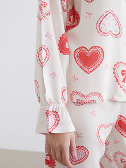 G?mlek Yaka Kalp Bask?l? Kad?n Pijama Tak?m?