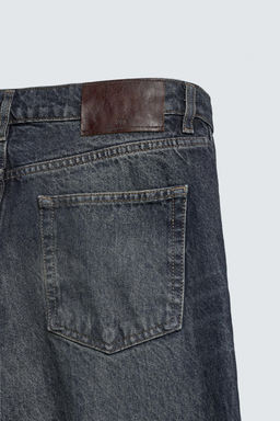 RELAXED STRAIGHT FIT JEANS
