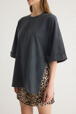 Antrasit Y?kamal? %100 Pamuk Duble Kol Asimetrik Boyfriend Orme T-Shirt TWOSS20TS0828