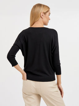 джемпер женский силуэта летучая мышь в черном цвете с ромбами из страз - Glenfield фото 7