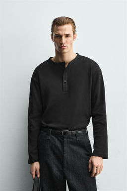 RIBBED HENLEY T-SHIRT