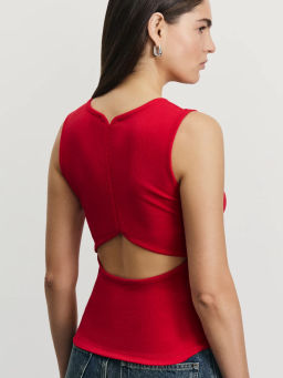 Топ с декоративным вырезом на спине / Zarina