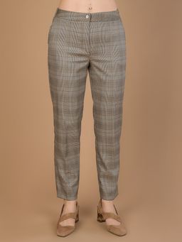 Брюки классические в клетку коричневые - Odis фото 5