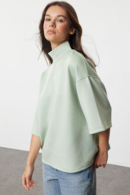 TRENDYOLMILLA Mint Oversize/Genis Kal?p Dik Yaka Truvakar Kol Orme Sweatshirt TWOAW25SW00016