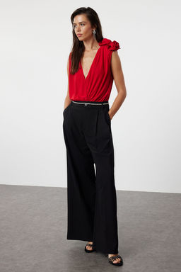 K?rm?z? Gul Detayl? Derin V Yaka Orme Body TPRSS24BD00024 - Trendyolmilla фото 2