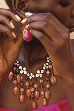 COLLAR CASCADA JOYAS PIEDRAS / Rosa