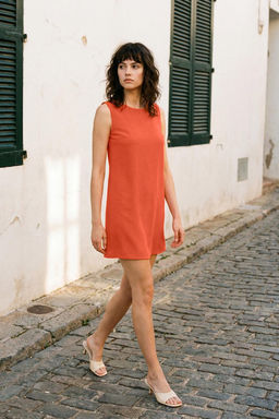 Nar Cicegi Duz Kesim Kolsuz Bisiklet Yaka Mini Dokuma Elbise TWOSS19FG0063