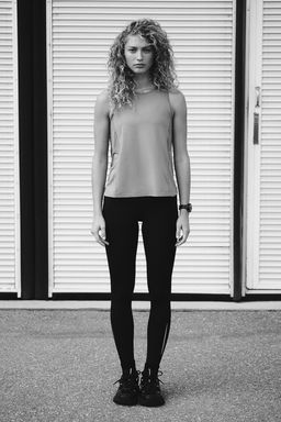 Top de deporte sin mangas en DryMove - H&m фото 3