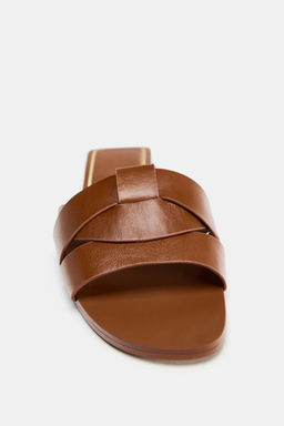 FLAT CRISS-CROSS LEATHER SLIDER SANDALS - Zara фото 16