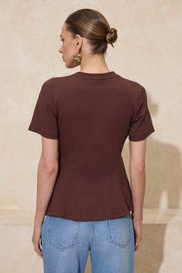 Kahverengi Duz Peplum Bisiklet Yaka Standart Kol K?sa %100 Pamuk Orme Bluz TWOSS26BZ00028