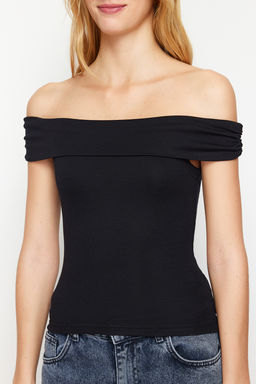 Siyah Carmen Yaka Viskoz/Yumusak Kumas Esnek Orme Madonna Yaka Bluz TWOSS24BZ00301 - Trendyolmilla фото 4