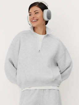 Утепленный свитшот с воротником на молнии