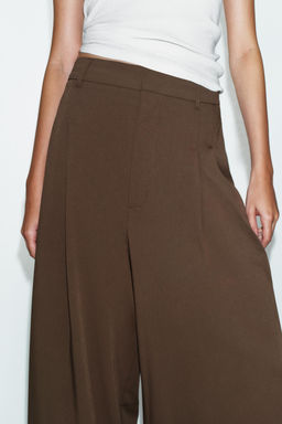 PANTAL?N ANCHO PINZAS / Marr?n vigor? - Zara фото 3