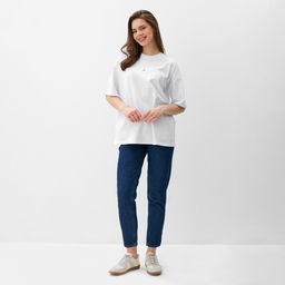 Футболка женская MINAKU: Exclusive print, белая, размер 52