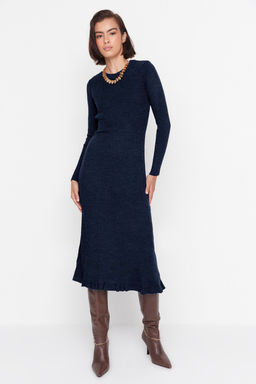 TRENDYOLMILLA Kahverengi Midi Triko Bisiklet Yaka Elbise TWOAW21EL0422 фото 39