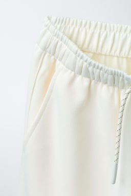 PANTAL?N JOGGER FLUIDO / Crudo