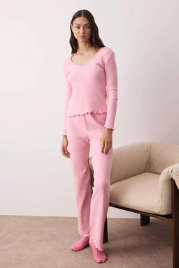 Pembe V Yaka Baby Overloklu Yumusak Tuse F?rcal? K?sl?k Fitilli Orme Pijama Tak?m? THMAW26PT00011 - Trendyolmilla фото 2