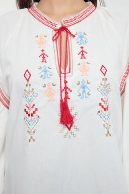Beyaz Nak?sl? Boyundan Bagc?k Detayl? Dokuma Bluz TWOAW25BZ00296 - Trendyolmilla фото 4
