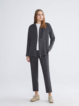 Kap??onlu Kad?n H?rka