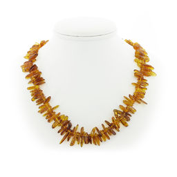 Янтарь светлый, прозрачная разноразмерная галька, бусы длиной 53см