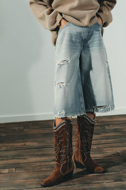 LEATHER EMBROIDERED BOOTS - Zara фото 3