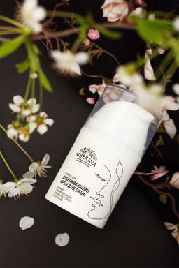 Отбеливающий крем для лица ночной против веснушек, пигментных пятен и постакне SIBERINA