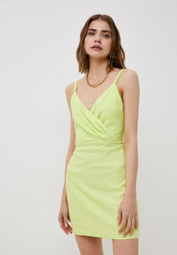 Платье с драпировкой на лифе