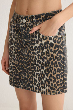 TRENDYOLMILLA Cok Renkli Animal Leopar Desenli Kahverengi Mini Denim Etek TWOSS25ET00044  фото 3