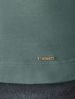 D43.201 Топ женский хаки