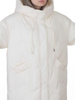 8883 MILK WHITE Пальто зимнее женское (150 гр. холлофайбер)