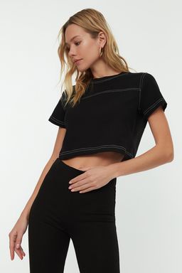 TRENDYOLMILLA Siyah %100 Pamuklu Crop Bisiklet Yaka Orme Spor T-Shirt TWOSS21TS0770