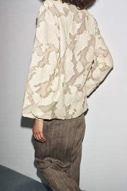 LIMITED EDITION FLORAL JACQUARD KIMONO