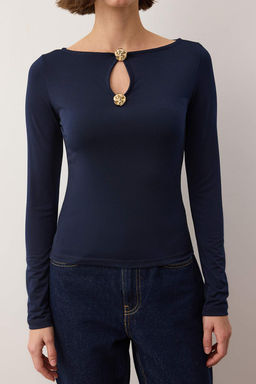 Lacivert Fitted/Vucuda Oturan Aksesuar/Cut out Detayl? Uzun Kollu Esnek Orme Bluz TWOAW26BZ00130