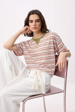 Gul Kurusu Cizgili Oversize/Genis Kal?p Uzun Tok %100 Pamuk Orme T-Shirt TWOSS26TS00051