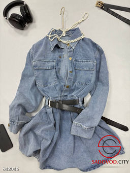 Платье из джинсы с ремешком