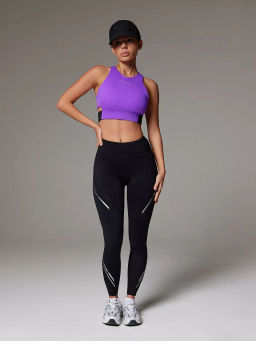 Спортивный топ-бра со средней поддержкой и вставными чашками в фиолетовом цвете - Eazyway фото 4