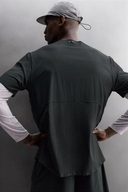 CAMISETA T?CNICA ESTRUCTURA / Negro